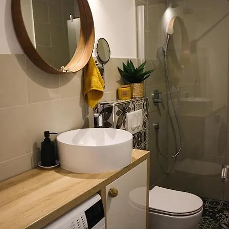 Apartman Prvi Red Do Mora! *